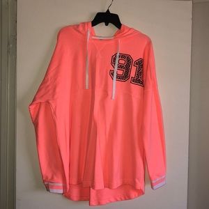 Long sleeve pullover